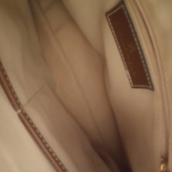 Etienne Aigner - Picture 9 of 12